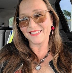 Meet your Posher, Pamela